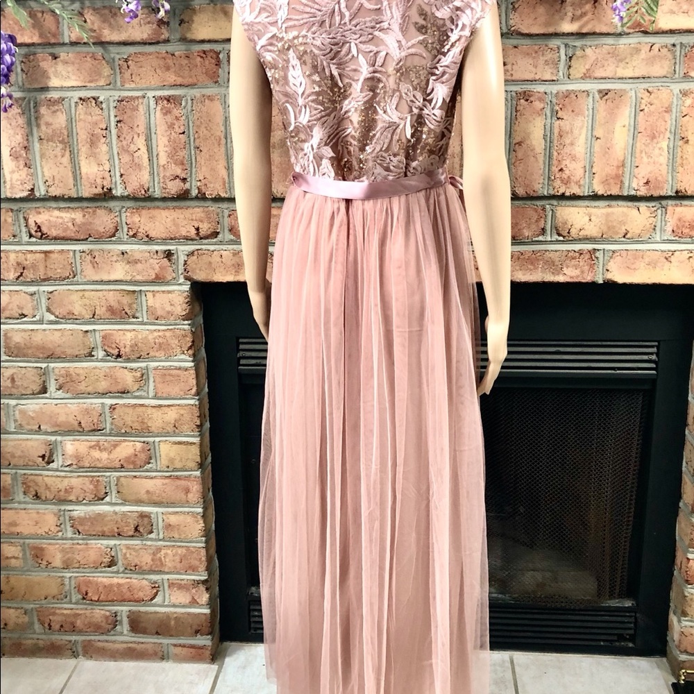 Candalite Lace & Sequin Event Dress.🌹 - Picture 4 of 8